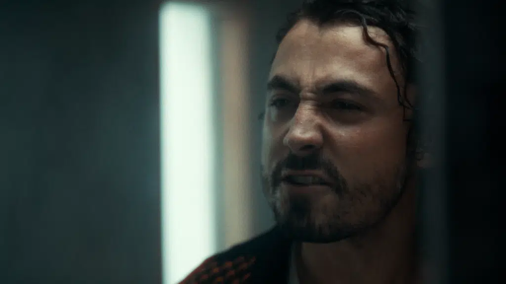 Still Frame from music vidéo Moonage Hookers Ecrit et réalisé par LUCAS MARBACH Production HEMERA Directeur de production LUCAS MARBACH Assistante réalisatrice JUSTINE DE COSTER Assistant caméra JONATHAN DA SILVA Chef électricien THOMAS BORDE Régie générale JUSTINE DE COSTER Montage/VFX LUCAS MARBACH VFX 3D THEO GEORGES Étalonnage JONATHAN DA SILVA, LUCAS MARBACH Remerciements BE-HERE KALINE GROUX CLAIRE MIREUR MALECK ANTOINE DE PERETTI EYE LITE